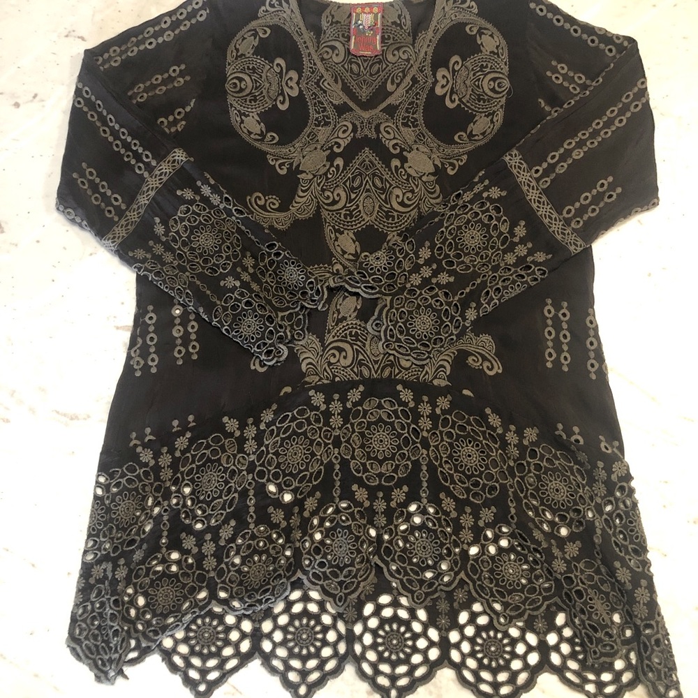 Classic Johnny Was embroidered chocolate brown tunic.